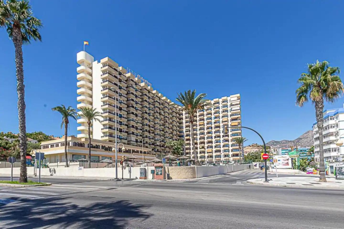 Encantador Apartamento En Primera Linea De Playa Беналмадена Екстериор снимка